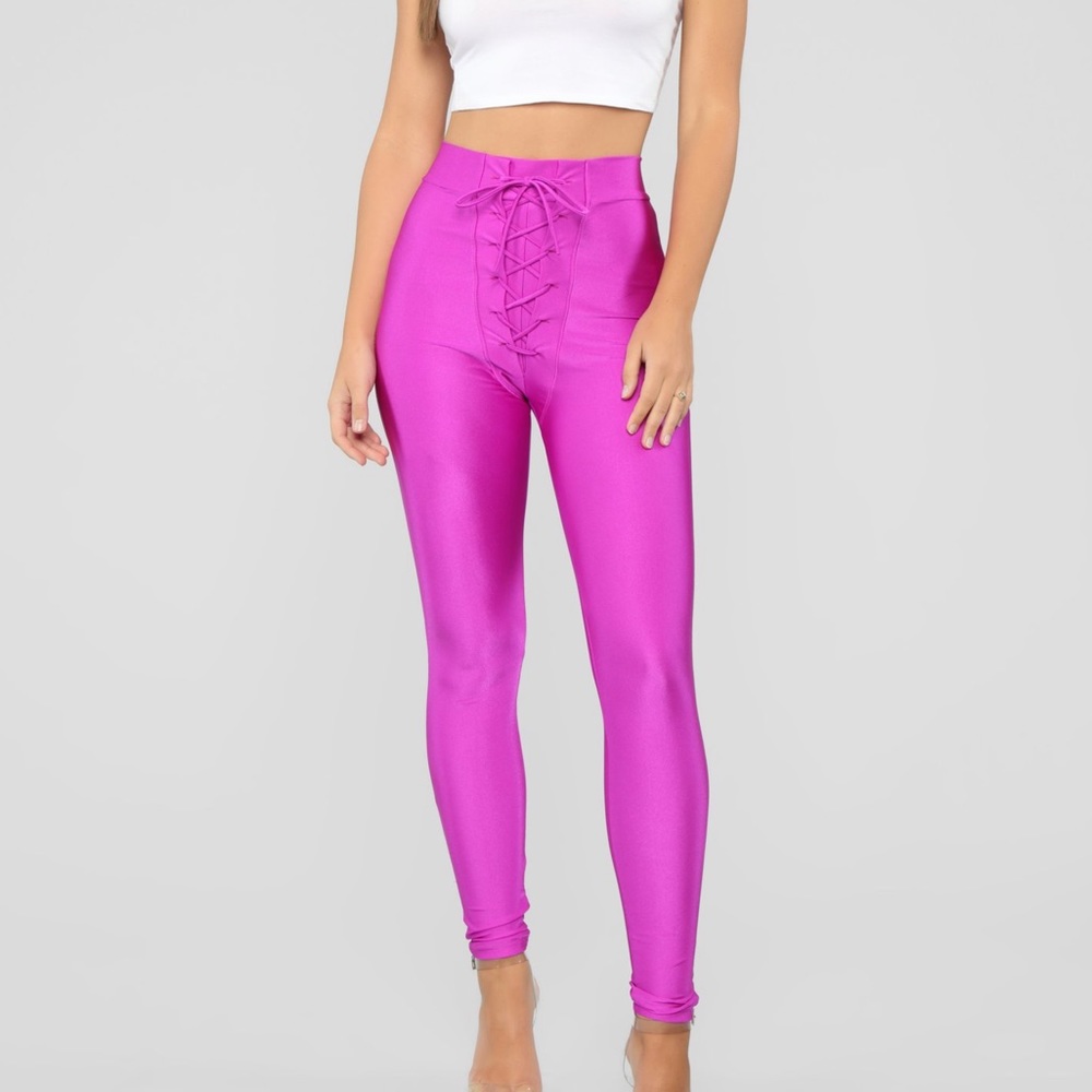 NWT Fashion Nova Tying Up Loose Ends Leggings Sz L